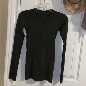 Lululemon dark green long sleeve shirt